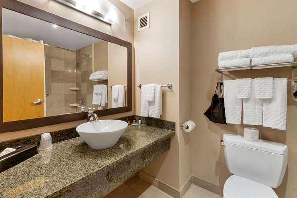  - Best Western Plus Parkside Inn & Spa Perth