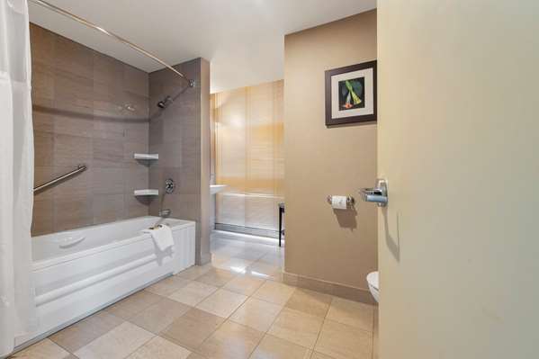  - Best Western Plus Parkside Inn & Spa Perth