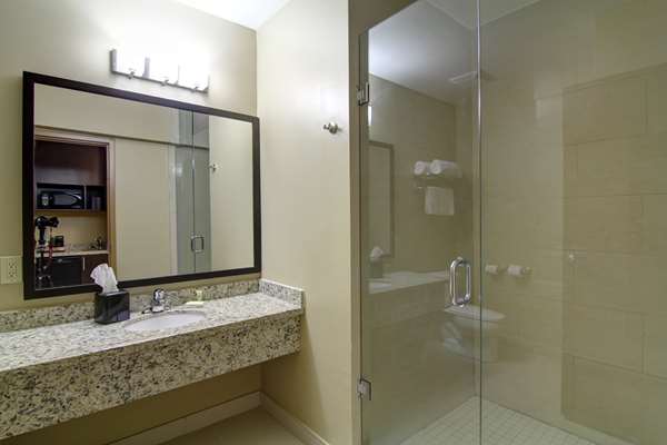  - Best Western Plus Hotel Bowmanville