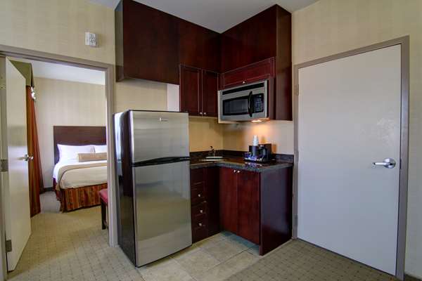  - Best Western Plus Hotel Bowmanville