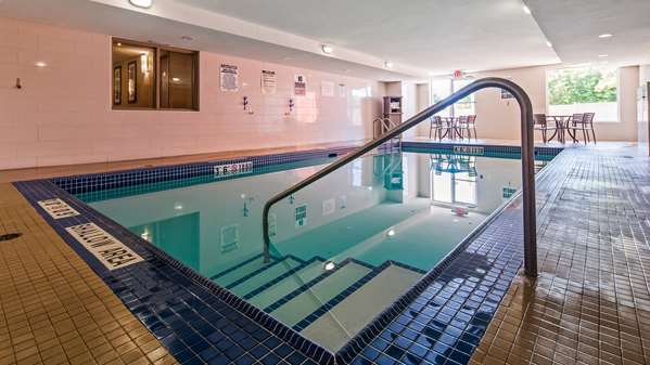 Pool - Best Western Plus Hotel Bowmanville