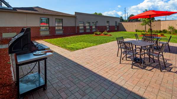  - Best Western Plus Hotel Bowmanville