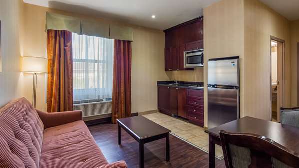  - Best Western Plus Hotel Bowmanville