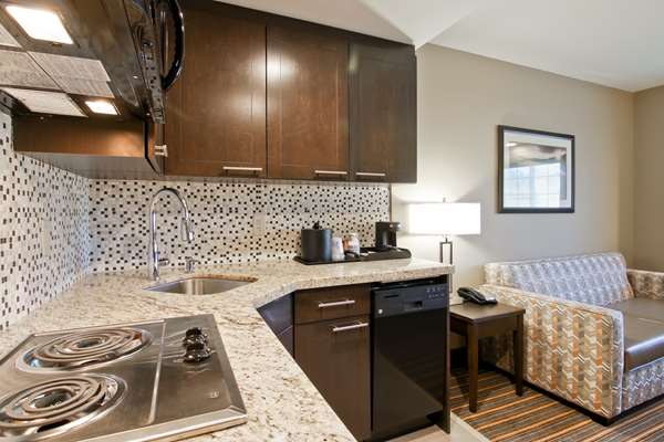 Suite - Best Western Plus Woodstock Hotel & Conference Center