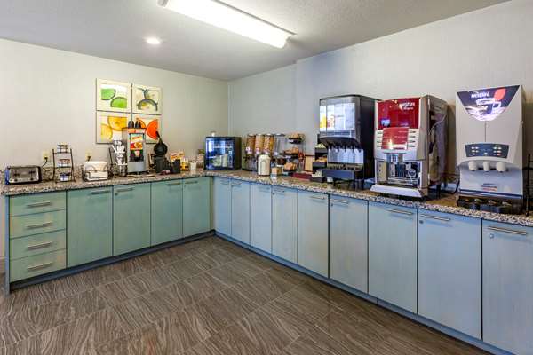 Amenities - Best Western Plus Woodstock Hotel & Conference Center