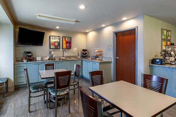 Amenities - Best Western Plus Woodstock Hotel & Conference Center