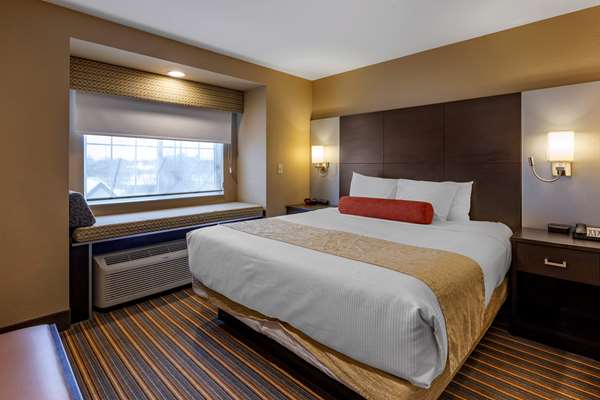  - Best Western Plus Woodstock Hotel & Conference Center