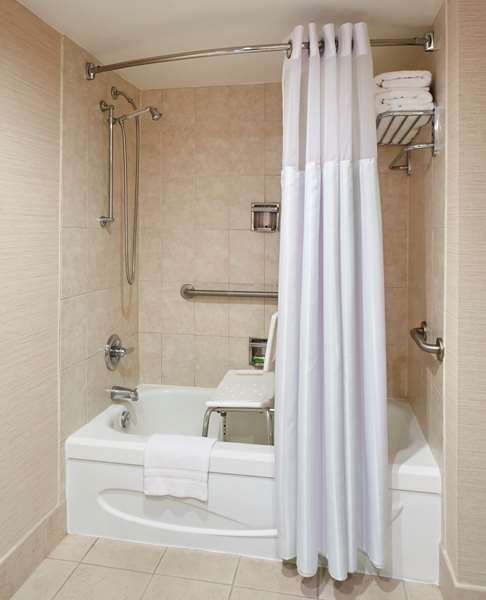  - Best Western Plus Waterfront Hotel Windsor