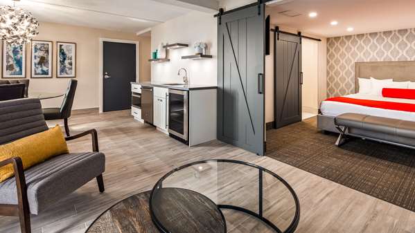  - Best Western Plus Waterfront Hotel Windsor