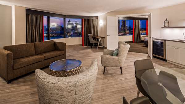  - Best Western Plus Waterfront Hotel Windsor