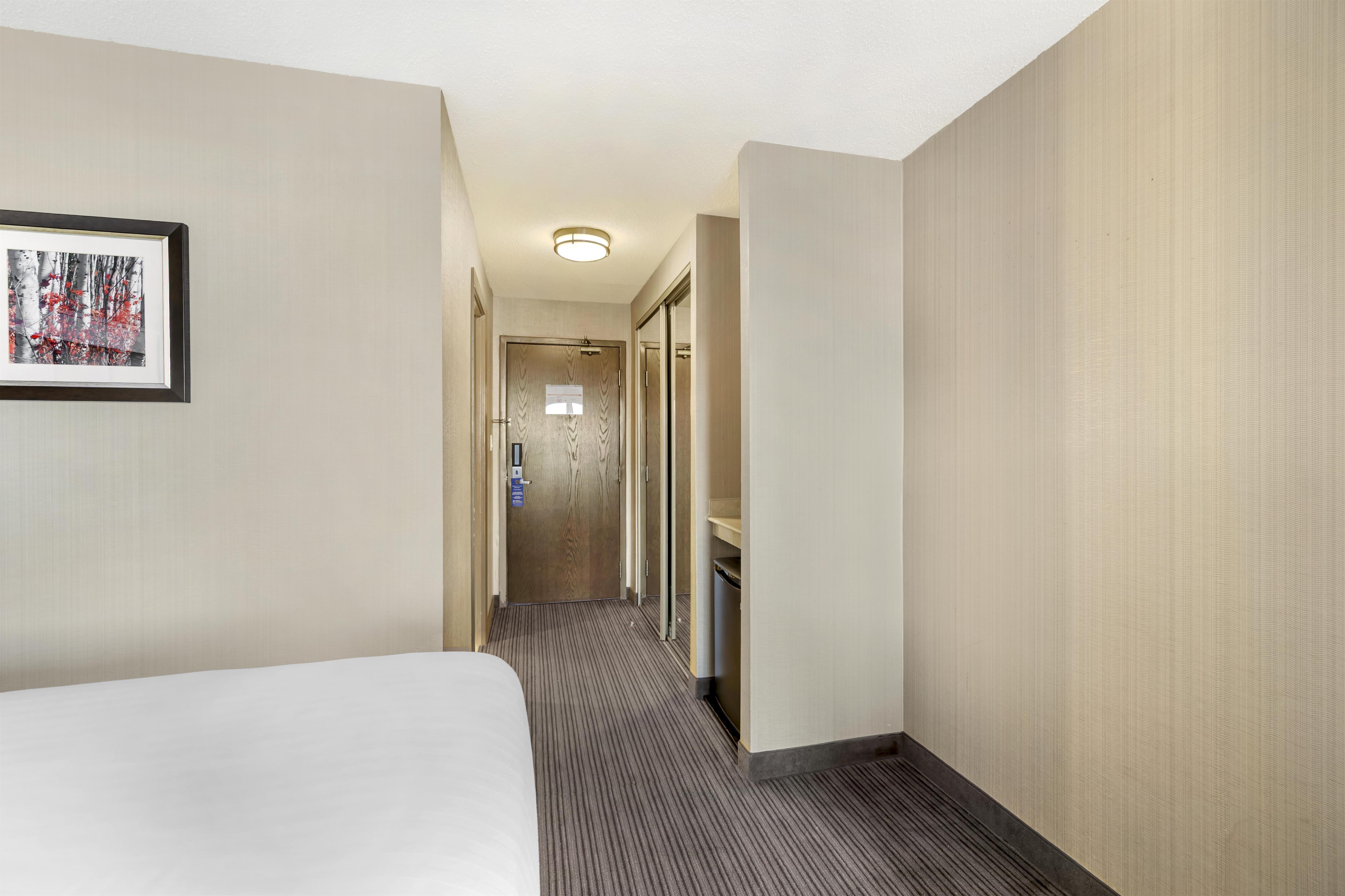 Best Western Plus Waterfront Hotel Room Type - 2 Queen Beds, Non-Smoking, Refrigerator, Wi-Fi