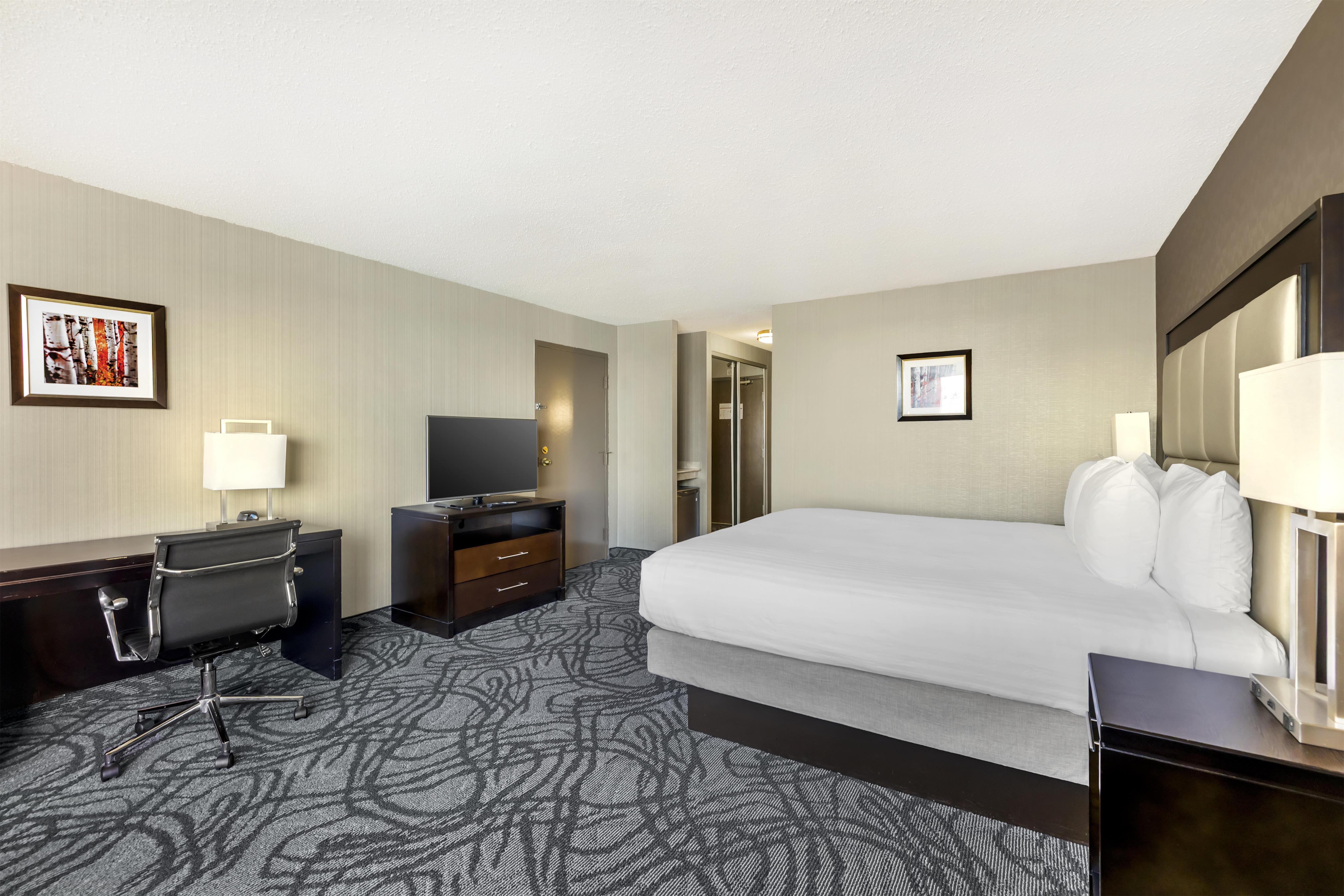 Best Western Plus Waterfront Hotel - Tap to explore photos