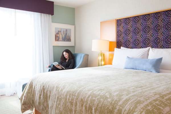  - Best Western Premier Toronto Airport Carlingview Hotel