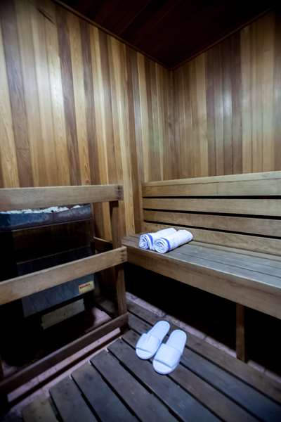 Spa - Best Western Premier Toronto Airport Carlingview Hotel