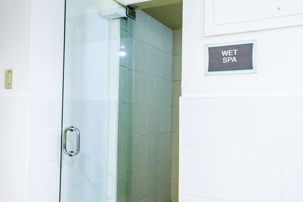 Spa - Best Western Premier Toronto Airport Carlingview Hotel