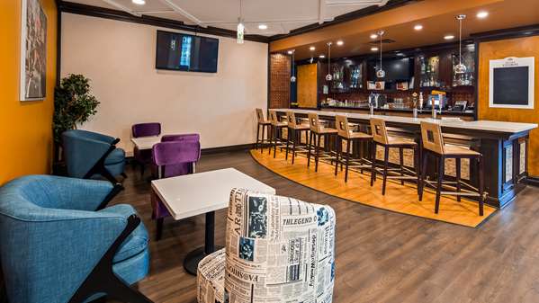 Bar - Best Western Premier Toronto Airport Carlingview Hotel