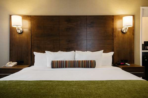  - Best Western Ville Marie Hotel & Suites Montreal