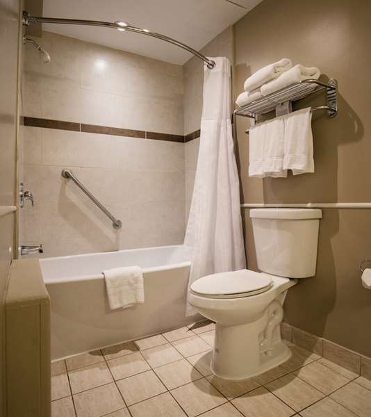  - Best Western Ville Marie Hotel & Suites Montreal