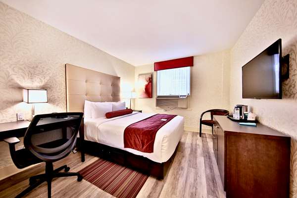  - Best Western Plus Montreal Downtown Hotel Europa