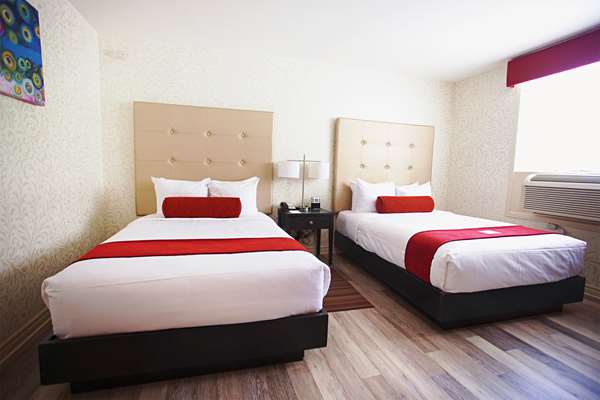  - Best Western Plus Montreal Downtown Hotel Europa