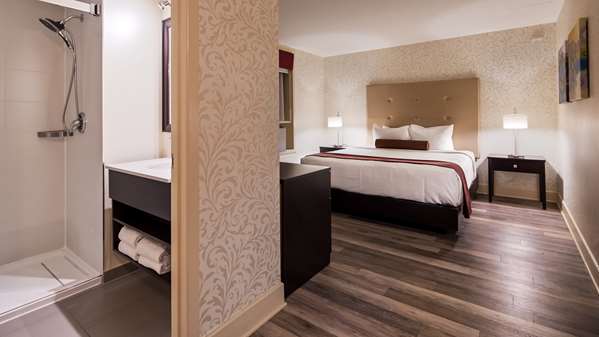  - Best Western Plus Montreal Downtown Hotel Europa