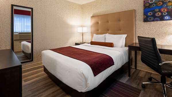  - Best Western Plus Montreal Downtown Hotel Europa