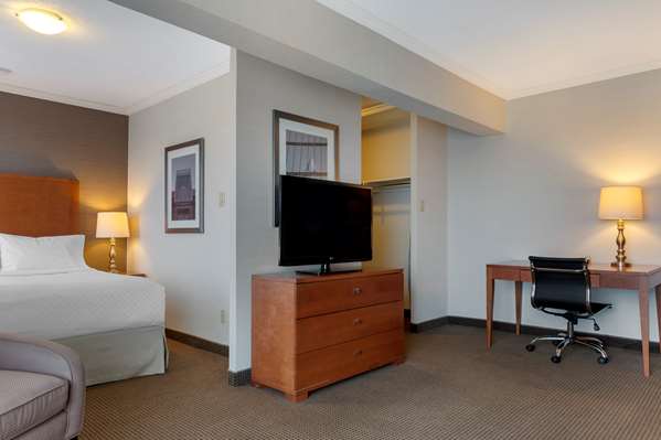 Suite - Best Western Plus Gatineau Hotel