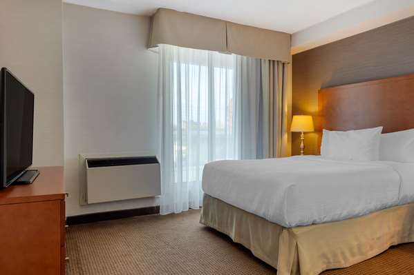  - Best Western Plus Gatineau Hotel