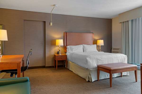 Suite - Best Western Plus Gatineau Hotel