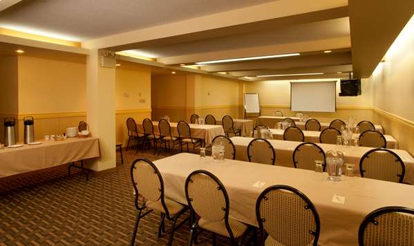  - Best Western Plus Mont Laurier Hotel