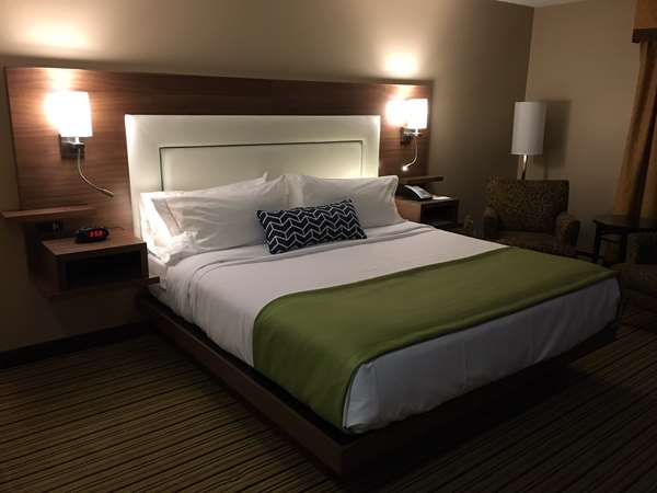  - Best Western Plus Mont Laurier Hotel