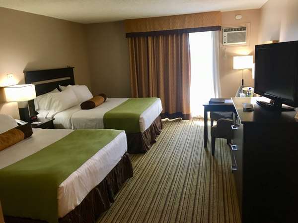  - Best Western Plus Mont Laurier Hotel