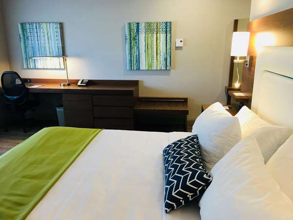  - Best Western Plus Mont Laurier Hotel