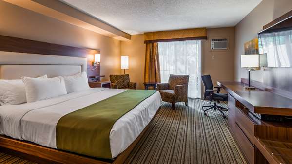  - Best Western Plus Mont Laurier Hotel