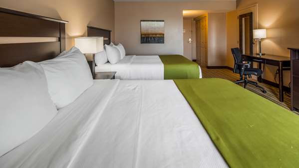  - Best Western Plus Mont Laurier Hotel