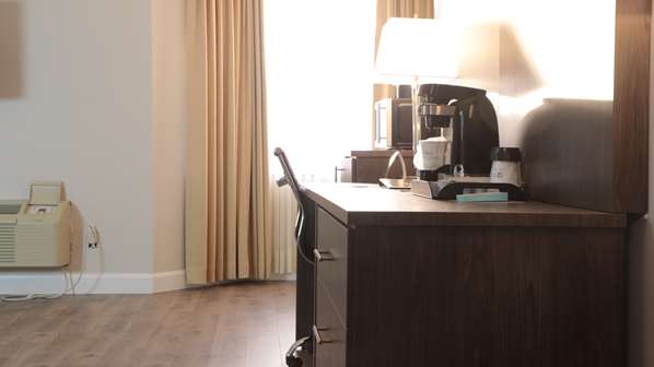  - Best Western Laval-Montreal Inn