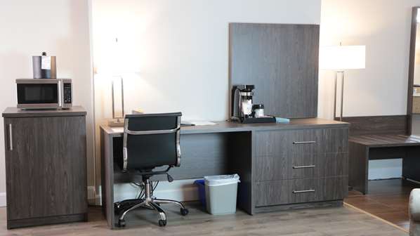  - Best Western Laval-Montreal Inn