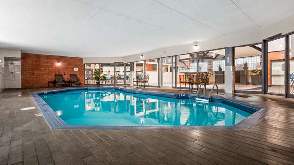 Pool - Best Western Laval-Montreal Inn