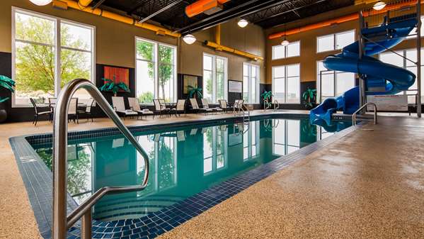 Pool - Best Western Blairmore Hotel Saskatoon