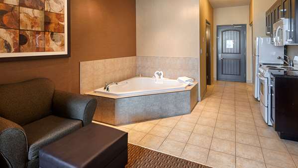  - Best Western Plus Estevan Inn & Suites