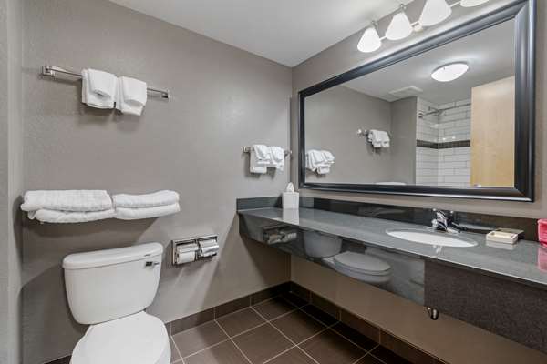  - Best Western Plus Eastgate Inn Regina