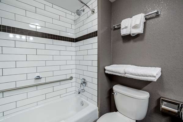  - Best Western Plus Eastgate Inn Regina
