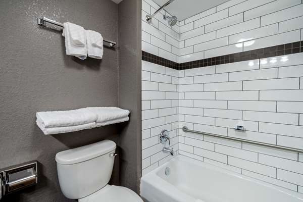  - Best Western Plus Eastgate Inn Regina