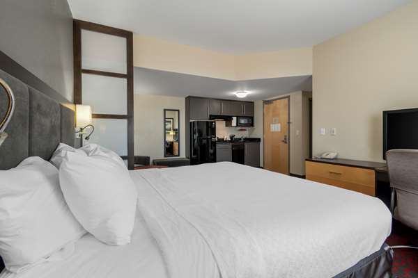  - Best Western Plus Eastgate Inn Regina