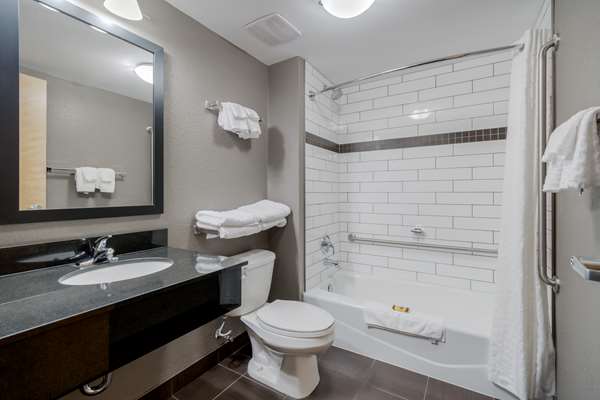  - Best Western Plus Eastgate Inn Regina