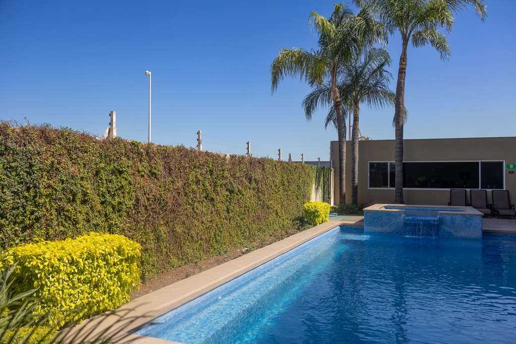 Best Western Plus Monterrey Airport - Tap to explore photos