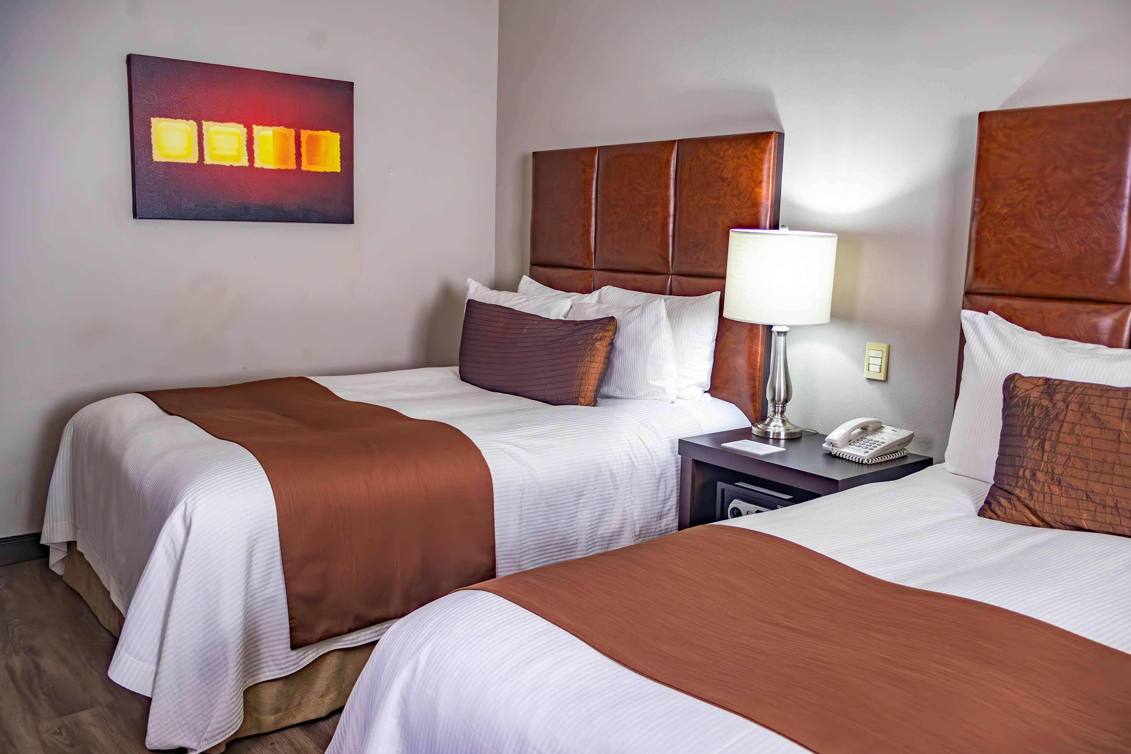 Best Western Plus Monterrey Airport Room Type - 2 Double Beds, Non-Smoking, Mini Bar, Microwave, Full Breakfast