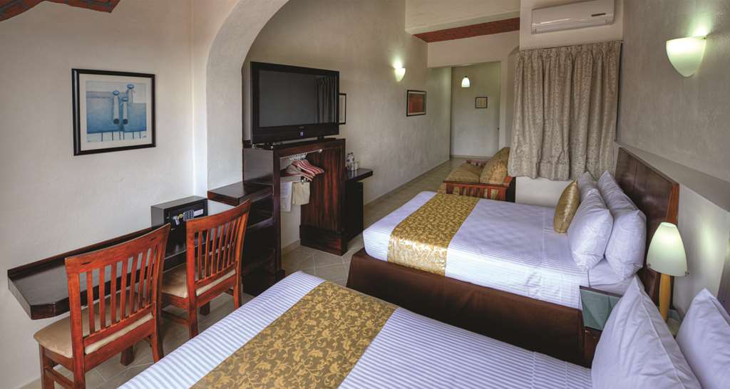 Best Western Taxco-guestroom-Guest Room,Suite,On-Site.jpg