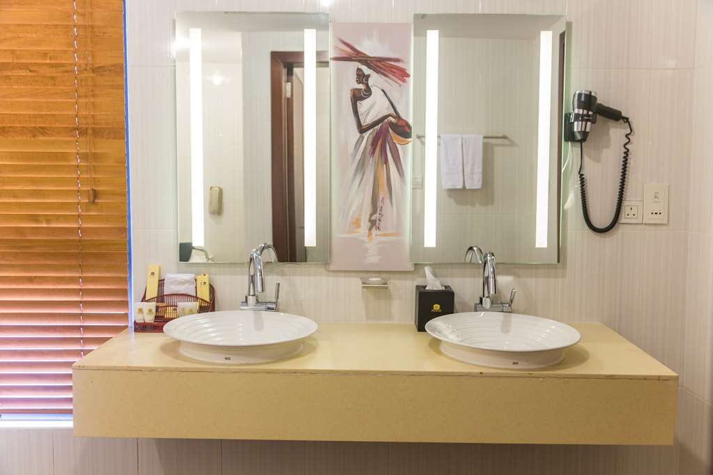 Best Western Premier Accra Airport Hotel-guestroom-Guest Room,Bathroom,On-Site.jpg