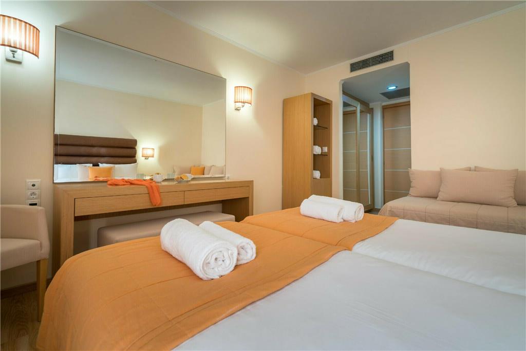 Galaxy Beach Resort, BW Premier Collection-guestroom-Guest Room,On-Site.jpg